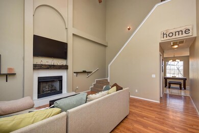 837 W Hickory Nut Ct-6