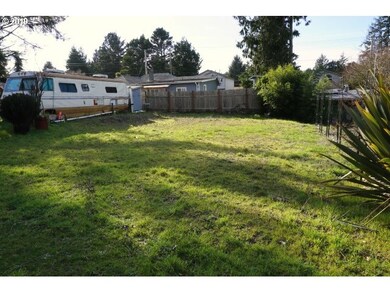 550 SE Blk Quay Ave, Lincoln City, OR 97367 - photo 3