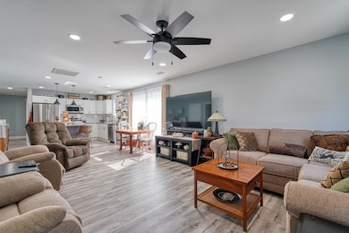 279 Ernest L Collins Ave, Spartanburg, SC 29306 - photo 6