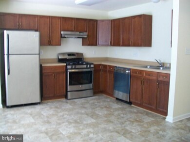 502 Hupps Hill Ct, Strasburg, VA 22657 - photo 5