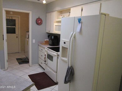 17229 N 106th Ave, Sun City, AZ 85373 - photo 4