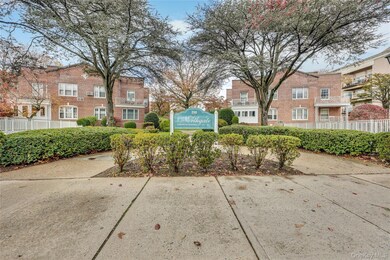 250 Central Ave unit B204, Lawrence, NY 11559 - photo 2