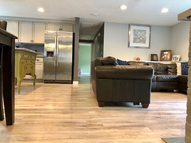 194 Richmond Dr, Warwick, RI 02888 - photo 5