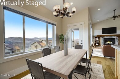 Nikki_Keye_#13827_18-E-Viewside-Cir-018_