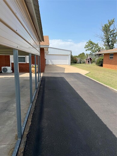 518 S Carnegie St, Carnegie, OK 73015 - photo 6