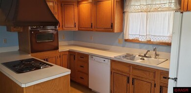 921 N Payne St, New Ulm, MN 56073 - photo 2