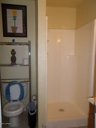 Bathroom 3 in guest quarters