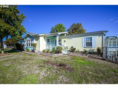 444 S State St, Sutherlin, OR 97479 - photo 7