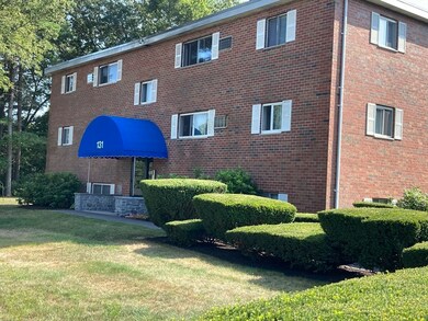 131 Creek St unit 9, Wrentham, MA 02093 - photo 3