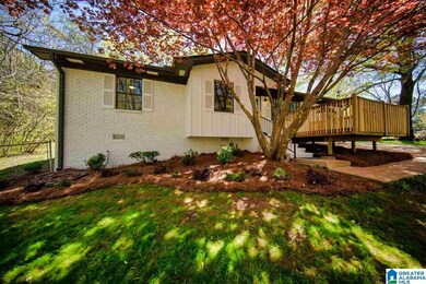 2401 Debbie Dr, Center Point, AL 35215 - photo 2