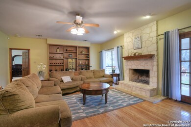 10609 Alta Loma, Helotes, TX 78023 - photo 5