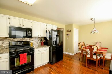 3154 Antrim Cir, Dumfries, VA 22026 - photo 6