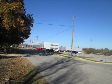 1306 S 6 Th St, Rogers, AR 72756 - photo 3