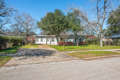 816 8th St, Rosenberg, TX 77471 - photo 2