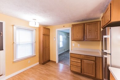 24 Chicopee St, Worcester, MA 01602 - photo 6