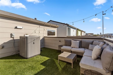 2104 Dennis St, Houston, TX 77004 - photo 2