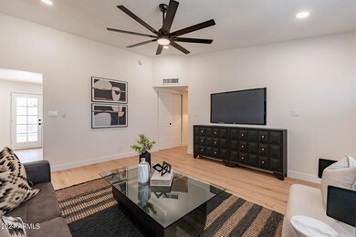120 S Cottonwood St unit 3, Chandler, AZ 85225 - photo 5