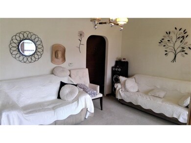 805 E 21st St, Des Moines, IA 50317 - photo 5