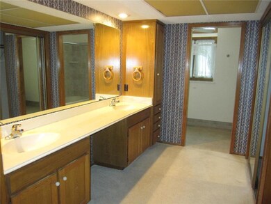 8050 Monrovia St, Lenexa, KS 66215 - photo 6