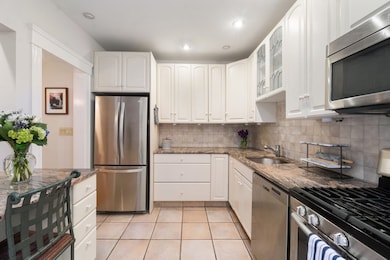 648 E 7th St unit 3, Boston, MA 02127 - photo 3