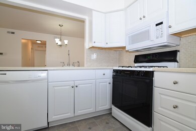 1904B Ralston Dr unit 1904B, Mount Laurel, NJ 08054 - photo 4