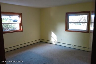 168 Outlet Rd, Dallas, PA 18612 - photo 5