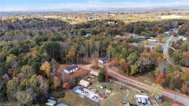 333 Johnson Rd, North Wilkesboro, NC 28659 - photo 7