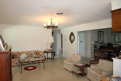 1200 W 4th St, Weslaco, TX 78596 - photo 5
