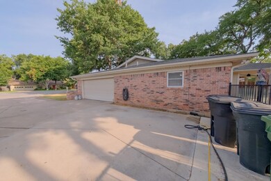 1345 Kathryn Ct, Hurst, TX 76053 - photo 3
