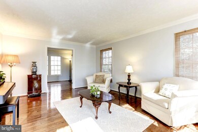 2205 Halter Ln, Reston, VA 20191 - photo 5