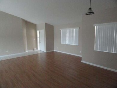 9810 N Oak Knoll Cir, Davie, FL 33324 - photo 3