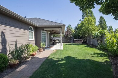 783 Meadowbrook Dr, Central Point, OR 97502 - photo 6