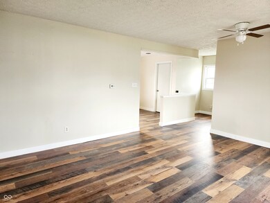 171 Jordan Dr, Franklin, IN 46131 - photo 2