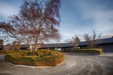 Center Drive