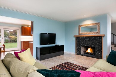 326 Day Rd-008-10-Living Room-MLS_Size