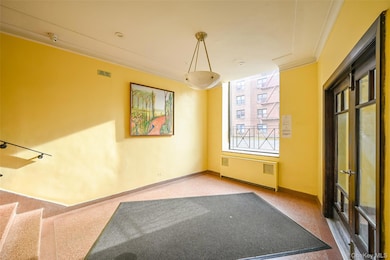 150-40 71 71 unit 4G, Flushing, NY 11367 - photo 2
