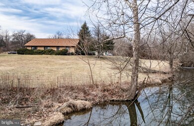 273 Henshaw Rd, Bunker Hill, WV 25413 - photo 6