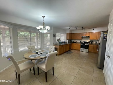 Dining/Kitchen