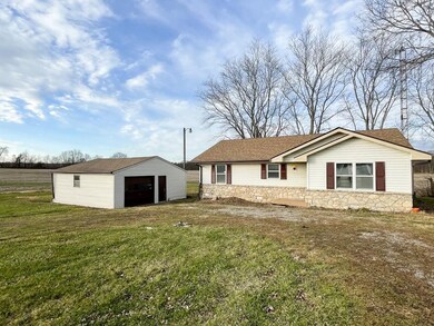 6779 S 600 W, Edinburgh, IN 46124 - photo 2