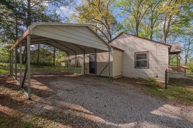 404 Oak St, Manchester, TN 37355 - photo 3