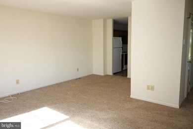 1939 Yorktown N, Norristown, PA 19403 - photo 4