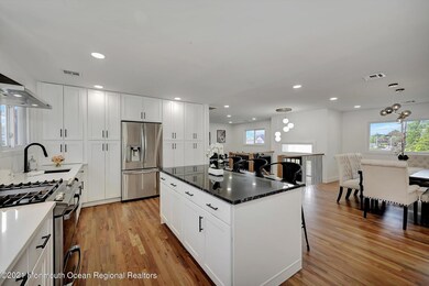 08-Kitchen to Dining