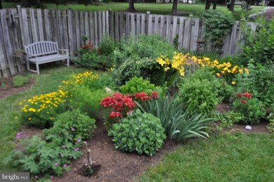 1567 Saint Lawrence Ct, Frederick, MD 21701 - photo 3