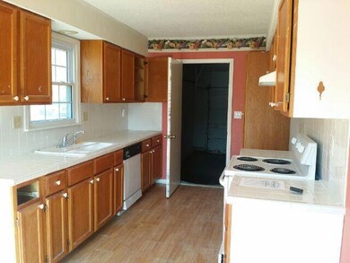 10168 Edelweiss Cir, Shawnee, KS 66203 - photo 7