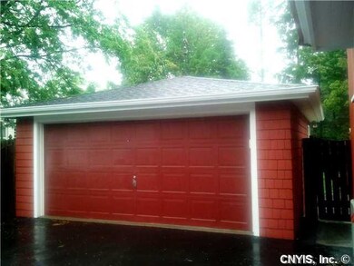 Parking Lot/Garage