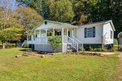 305 S Poplar St, Walhalla, SC 29691 - photo 2