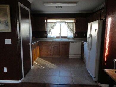 Kitchen with ceramic tile
