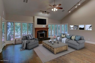 211Rue living-stage