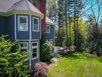 186 Wildflower Dr, Amherst, MA 01002 - photo 2