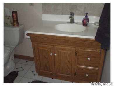 Bathroom **LOVELY MAIN BATH UPDATED**